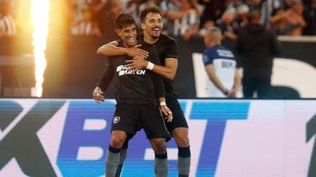 Eduardo e Di Plácido marcaram os gols da vitória do Botafogo sobre o Bragantino
