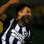 Botafogo quebra escrita com vitória na Copa do Brasil