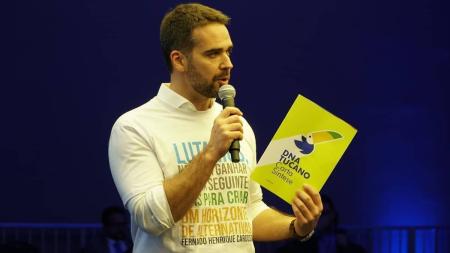 Eduardo Leite terá que se afastar da presidência do PSDB após decisão da Justiça