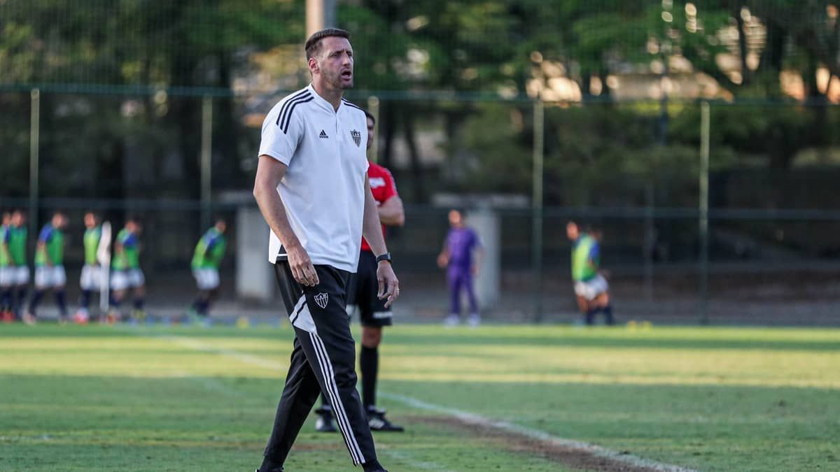 Atlético: Eduardo Oliveira não é mais o treinador do time Sub-20