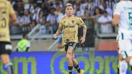 Eduardo Vargas marcou um gol na única vez que o Galo usou o uniforme dourado