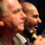 Polícia Federal aponta 'esquema' de Jair e Eduardo Bolsonaro para ocultar recursos no exterior