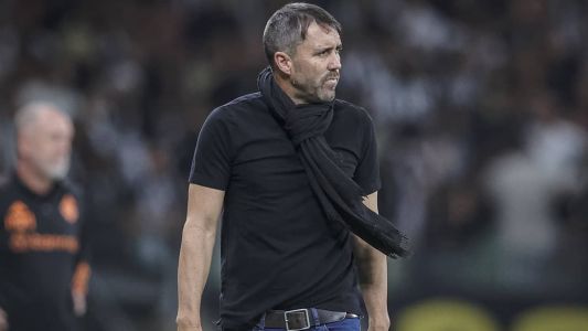 Eduarto Coudet em partida contra o Internacional