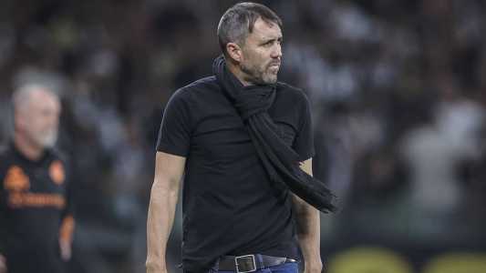 Eduarto Coudet em partida contra o Internacional