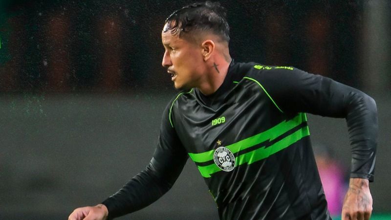 Coritiba negocia venda de campeão pelo Cruzeiro ao Cerro Porteño
