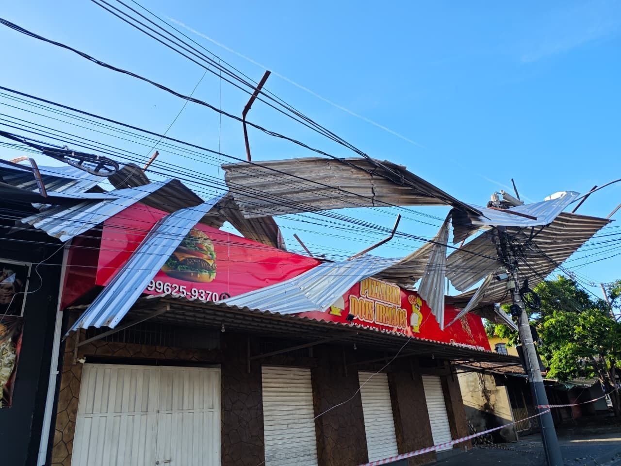 Moradores de Santa Luzia contabilizam prejuízos após forte temporal