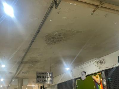 Moradores e lojistas denunciam má gestão, abandono de áreas comuns e falta de prestação de contas no prédio histórico