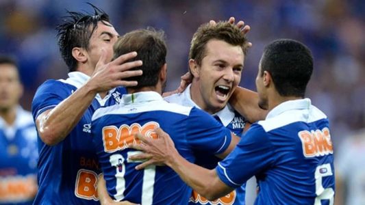 Egídio e Dagoberto foram companheiros no Cruzeiro em 2013 e em 2014