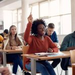 Educação de Jovens e Adultos abre as portas para o aprendizado e oferece uma segunda chance a quem enfrentou dificuldades durante a educação formal