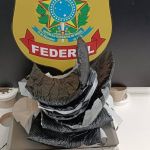 Jovem de 23 anos que tentava embarcar para Lisboa é presa com cocaína no Aeroporto de Confins 