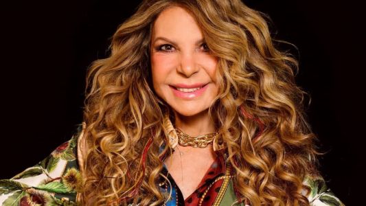 Elba Ramalho estourou em todo o Brasil com o frevo 'Banho de Cheiro', de Carlos Fernando, em 1983