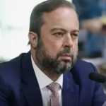 Alexandre Silveira assume ministério e promete rigor na fiscalização de mineradoras