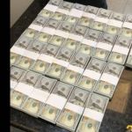 Coreano é preso com US$ 300 mil em fundo falso de mala no Aeroporto de Foz do Iguaçu