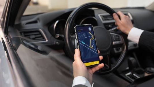 Ele foi impedido de atuar como colaborador após suposta ação criminal