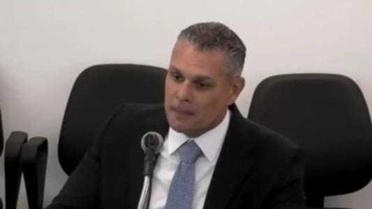 Ele foi preso no dia 10 de maio do ano passado, durante a Operação Calígula, que investigou a exploração ilegal de jogos de azar pelo bicheiro Rogério Andrade.