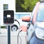 Carros elétricos avançam no Brasil e desafiam infraestrutura nas rodovias