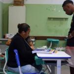 Eleição para Conselho Tutelar no RJ tem urna com voto de papel antes do início da votação