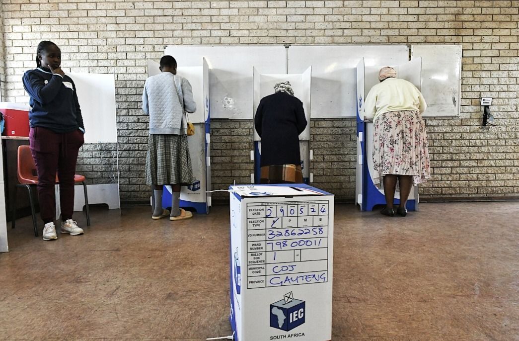 Eleições na África do Sul: partido de Mandela lidera, mas perde maioria pela 1ª vez na história
