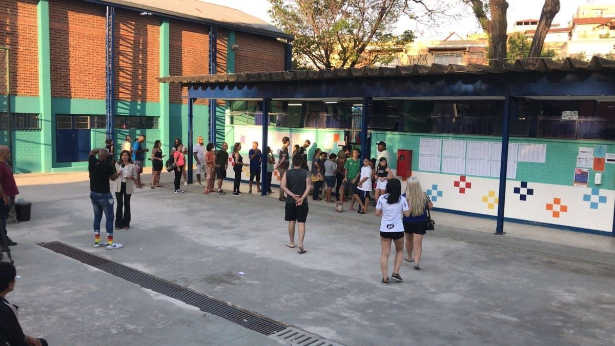 Adicional de insalubridade para servidores da Educação é aprovado em 2ª comissão na ALMG