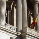 Eleição na Espanha: conservadores devem voltar ao poder com ajuda da extrema-direita