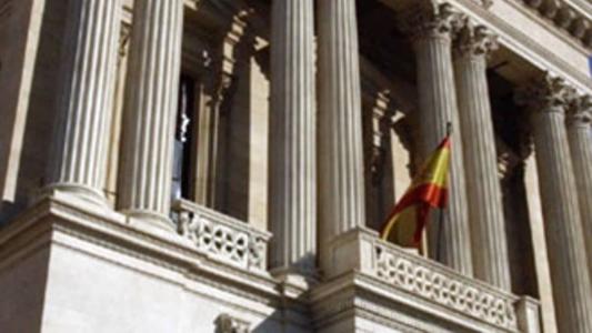 Eleitores vão às urnas na Espanha