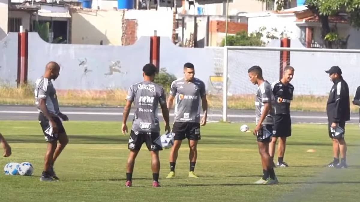 Atlético treina na Venezuela com dúvida no ataque para estreia na Libertadores