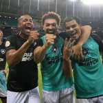 Luís Castro elogia mentalidade dos jogadores do Botafogo após vitória