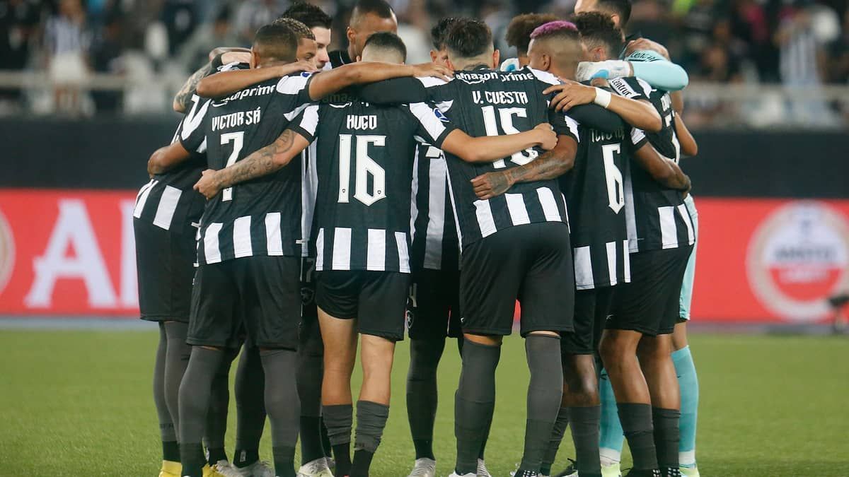 Botafogo visita o Guaraní por vaga no primeiro teste sem Tiquinho