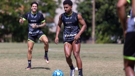 Elenco do Ceará fez último treino neste domingo (17), em Ribeirão Preto