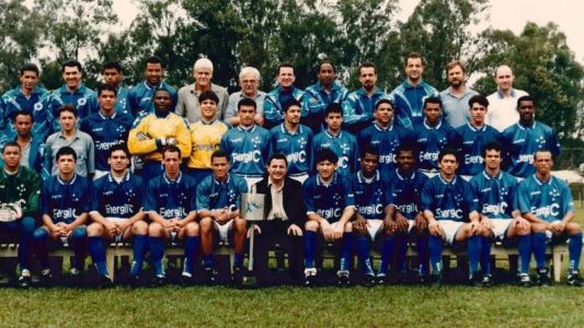 Elenco do Cruzeiro campeão da Copa do Brasil de 1996