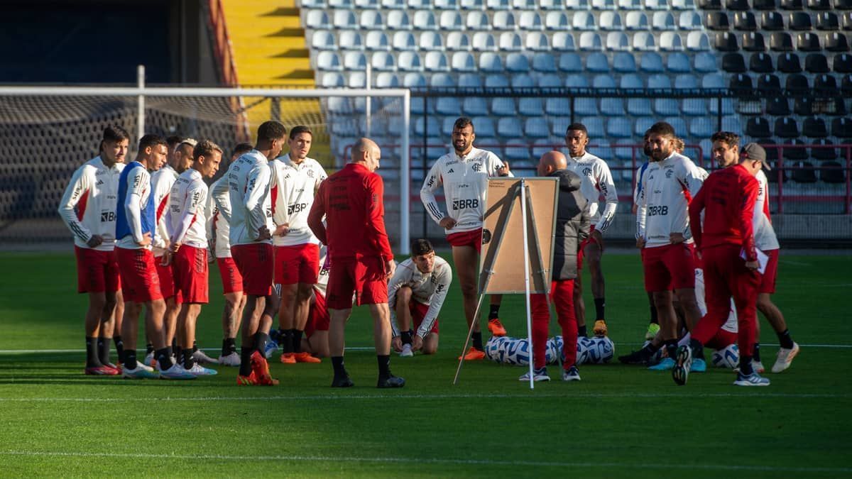 Flamengo tem série de dúvidas para o jogo contra o Cruzeiro