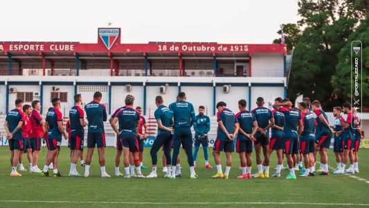 Elenco do Fortaleza em trabalho no CT do Pici, sede do clube na capital cearense