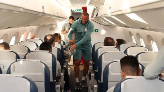 Elenco do Palmeiras estreia novo avião de Leila Pereira