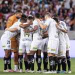 Zagueiro do Santos diz que atletas não estão dignos de vestir a camisa do clube