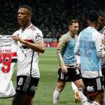 Elenco do São Paulo oferece classificação à Pablo Maia