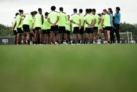 Elenco do Vasco fechou a preparação nesta quarta-feira (11) para o duelo contra o São Paulo