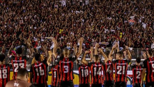 Elenco do Vitória e torcida tentar reencontrar sinergia positiva
