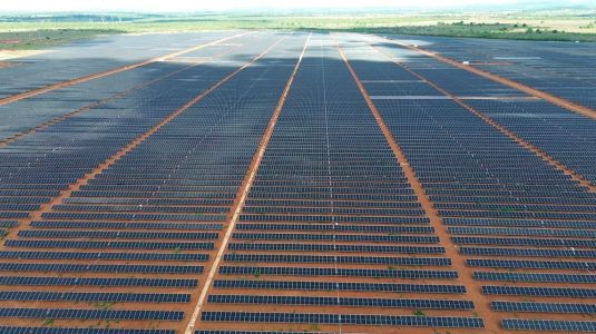 Painéis solares da Elera Renováveis