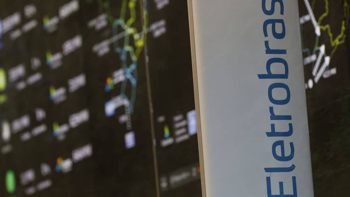 AGU contesta no STF parte da lei que privatizou a Eletrobras