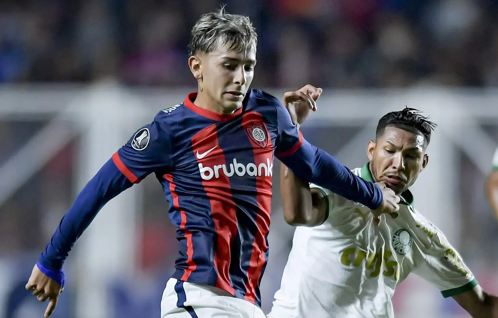 Inter se aproxima da contratação de volante argentino