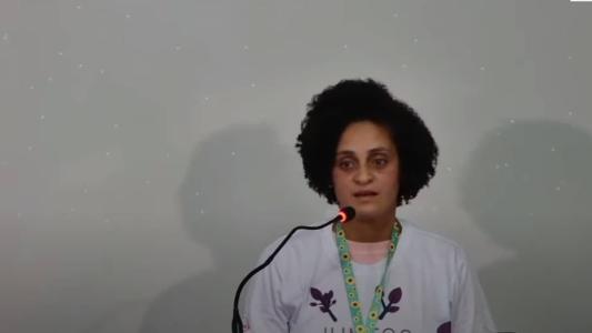 Elizabete Aparecida dos Santos, diagnosticada com a doença de Crohn, utilizou a Tribuna Livre para conscientizar os presentes