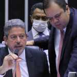 Lira escolhe Elmar para relatar projeto com acordo sobre as emendas