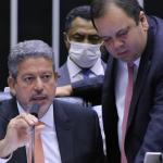 ‘Decepção’, diz Elmar sobre decisão de Lira de apoiar Motta para sucessão na Câmara