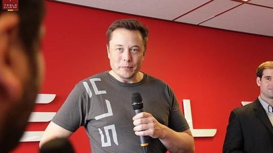 Elon Musk é um dos acusados por acionista de receber salário excessivo