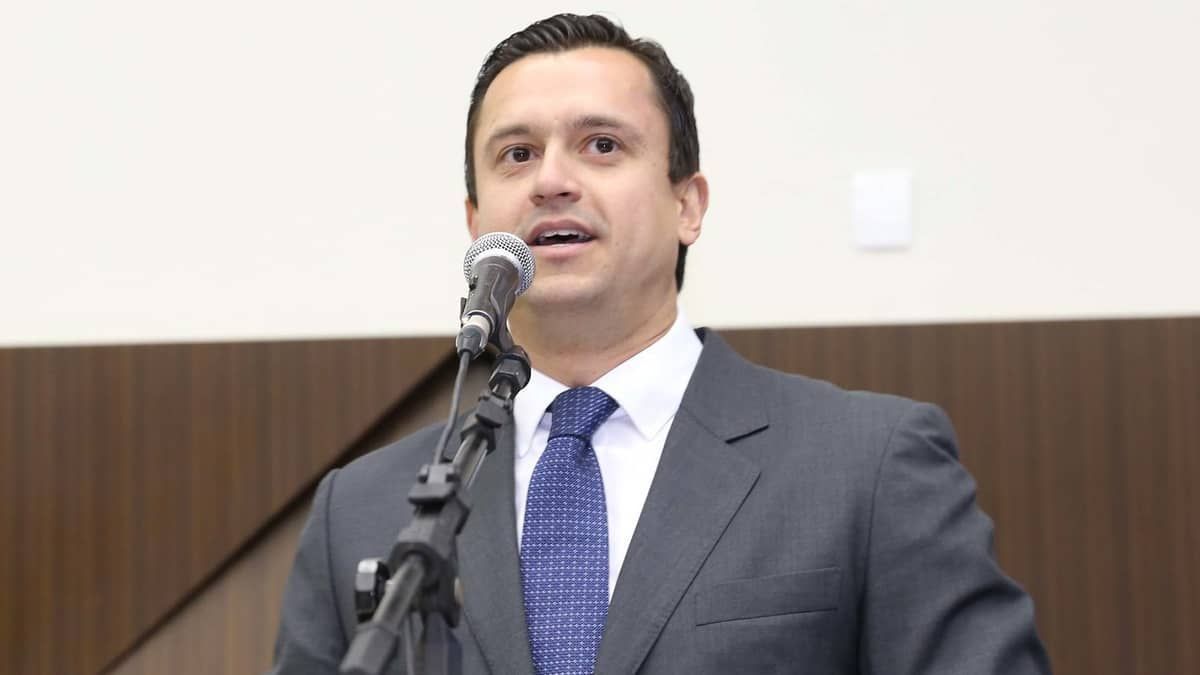 Léo Burguês escala Sérgio Rodrigues para liderar defesa em processo na Câmara