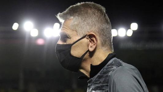 Em 2020, durante a pandemia, Autuori venceu o Vasco no comando do Botafogo