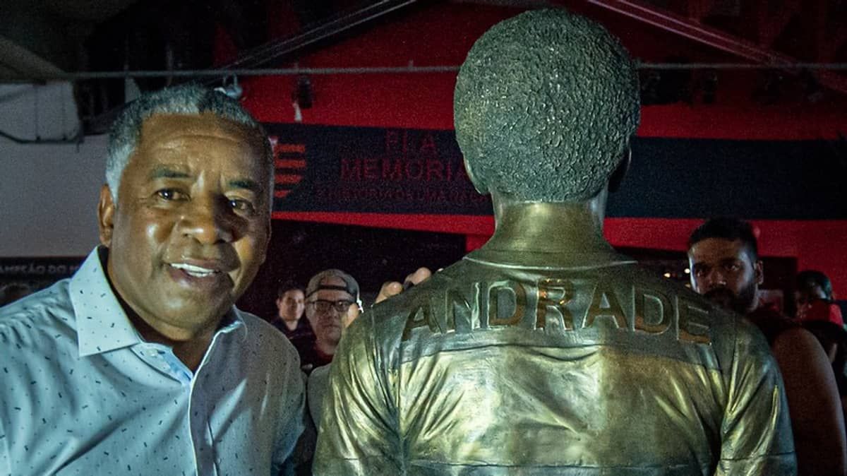 Andrade, ídolo do Flamengo, tranquiliza a torcida após mal súbito: 'estou bem'