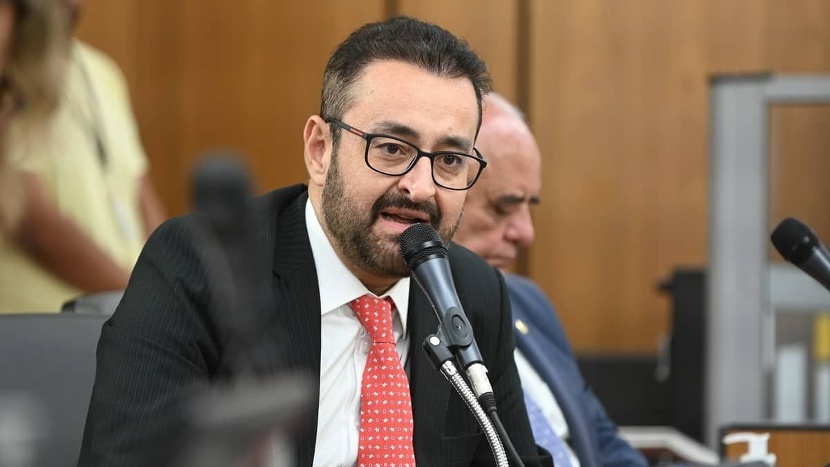 Antes aliado próximo, deputado entra 2023 com relação azedada com governo Zema