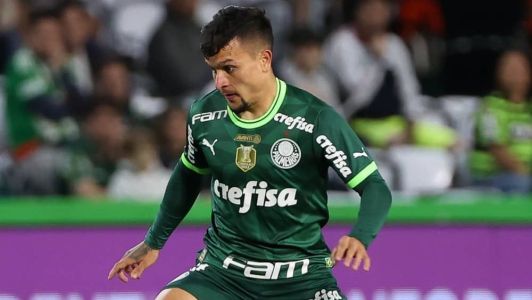 Em baixa no Palmeiras, Artur desperta interesse do Zenit
