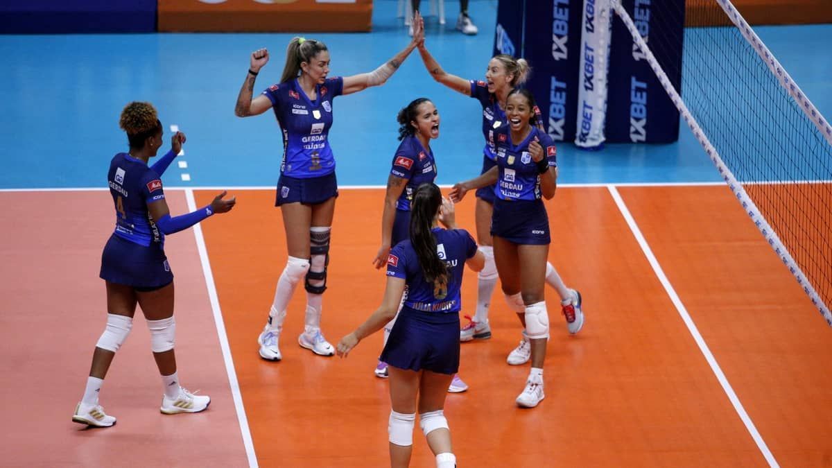Minas vira sobre Bauru e segue em 3º na Superliga Feminina de Vôlei
